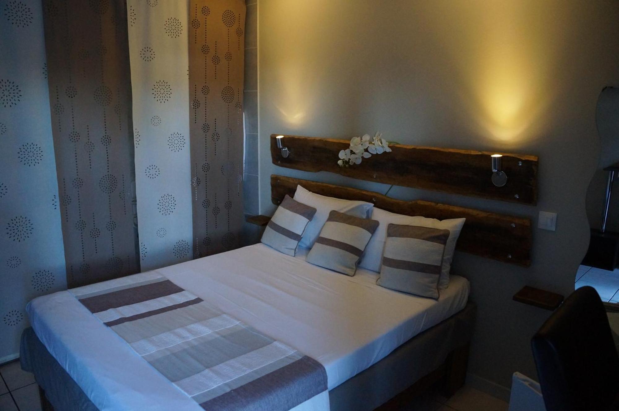 Hotel Ylang Ylang Saint-Gilles Les Bains Room photo