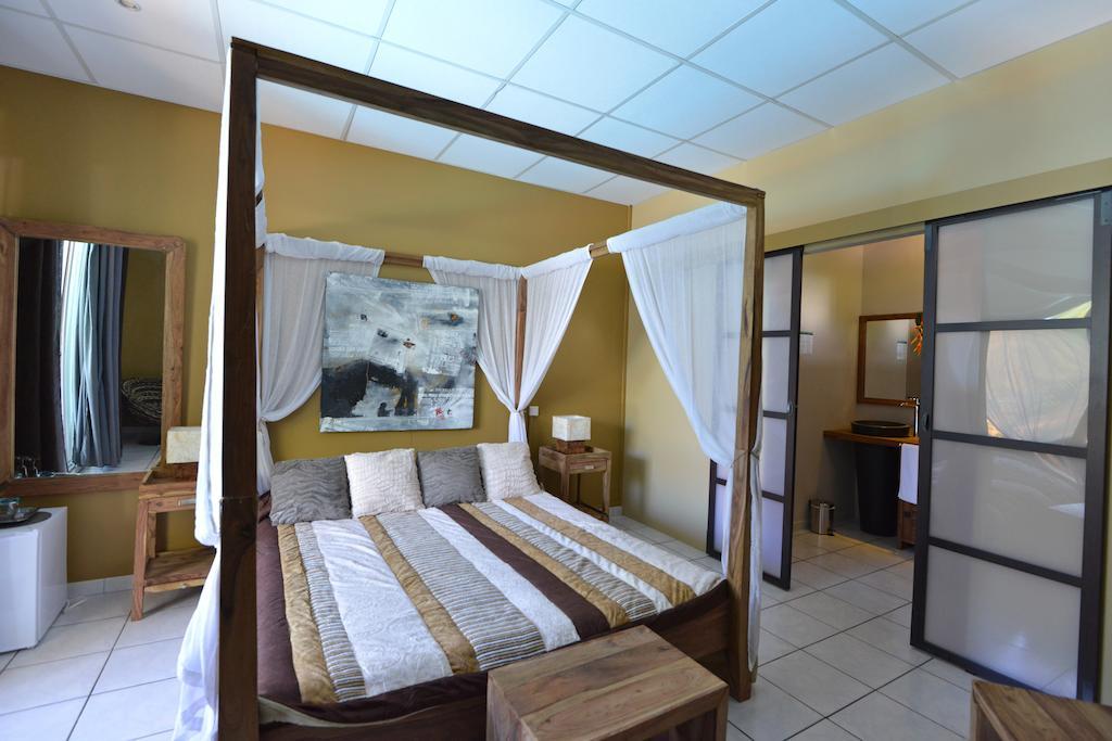 Hotel Ylang Ylang Saint-Gilles Les Bains Room photo