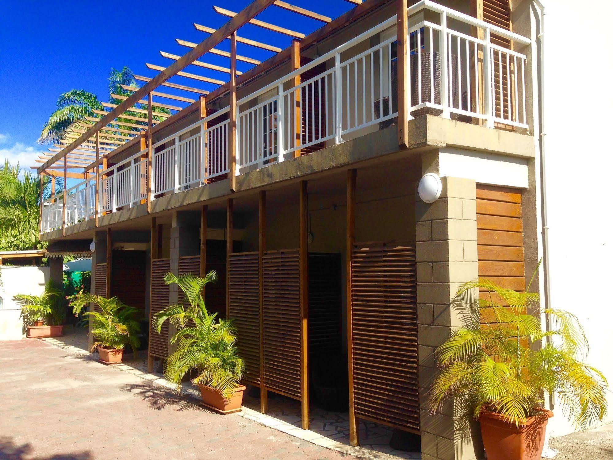 Hotel Ylang Ylang Saint-Gilles Les Bains Exterior photo